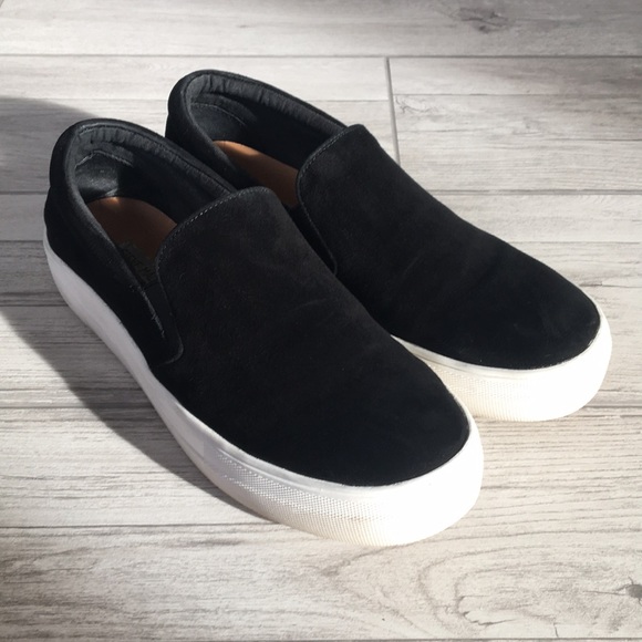 Steve Madden Gills Black Suede Shoes 